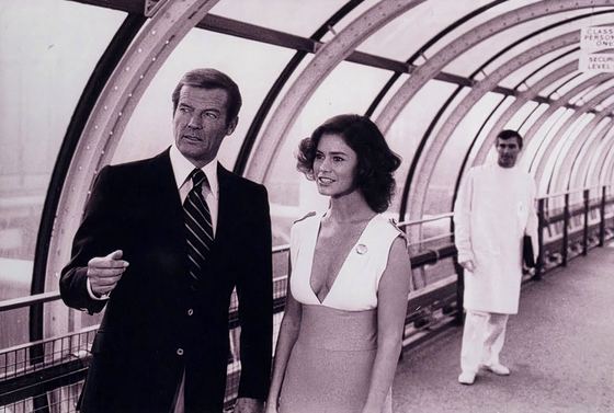Moonraker (1979) — con Roger Moore. Foto di scena, archivio personale.