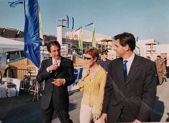 A un evento pubblico.